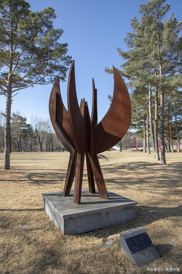 江边乡锈钢板雕塑